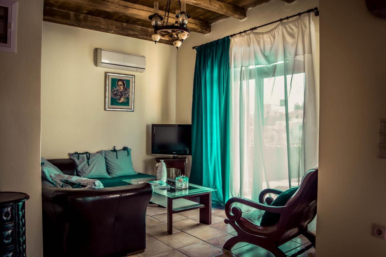 Villa Niriides Old Listing *