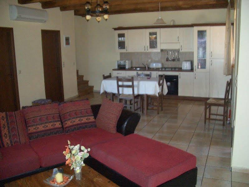 Niriides Old Listing Villa